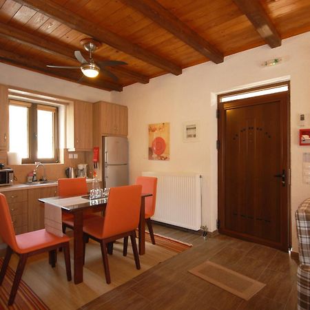 Omalia Village Ano Chora Room photo